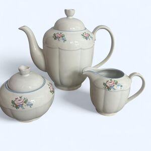 Vintage Tabletop Unlimited Victorian Rose Teapot set